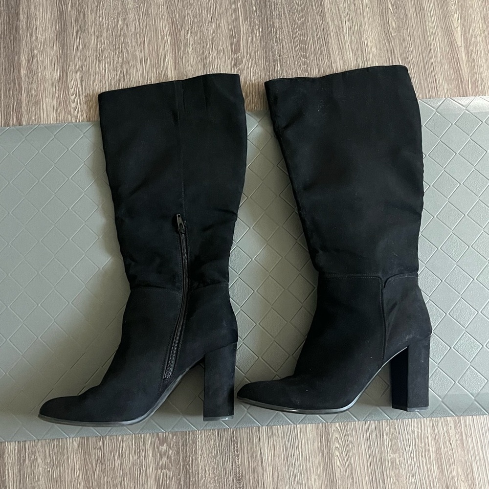 Elegant Black Knee-High Women's Boots
